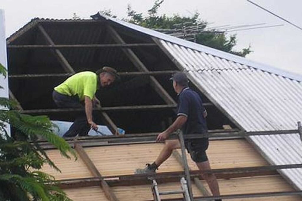 How-to-Tell-if-a-Roof-Has-Asbestos